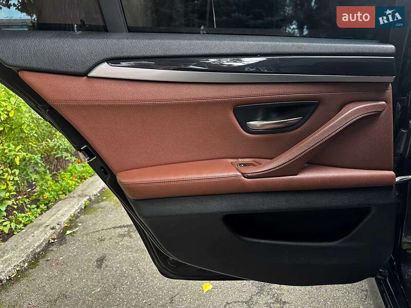 Седан BMW 5 Series 2014 в Киеве