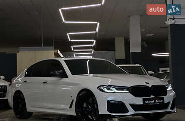 Седан BMW 5 Series 2017 в Николаеве