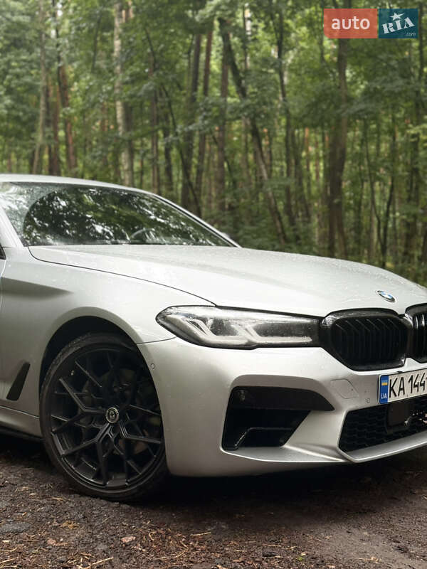Седан BMW 5 Series 2019 в Киеве