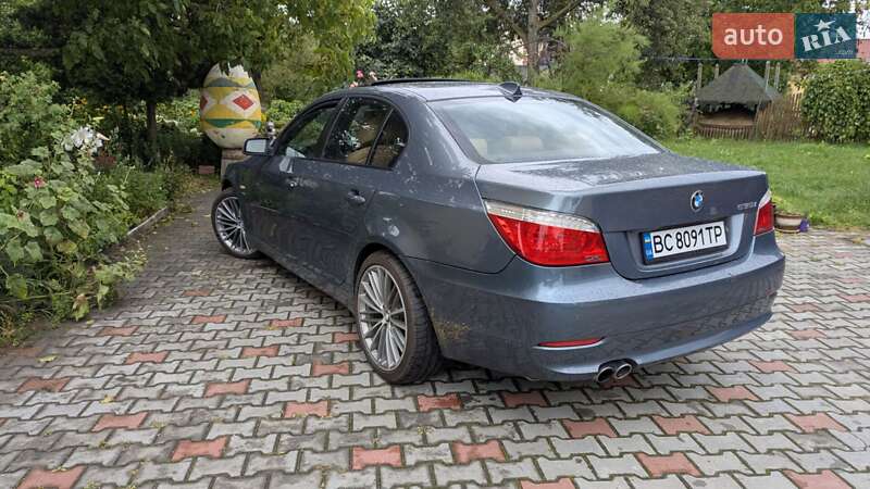 Седан BMW 5 Series 2009 в Львові