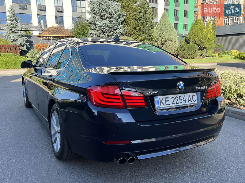 BMW 5 Series 2012