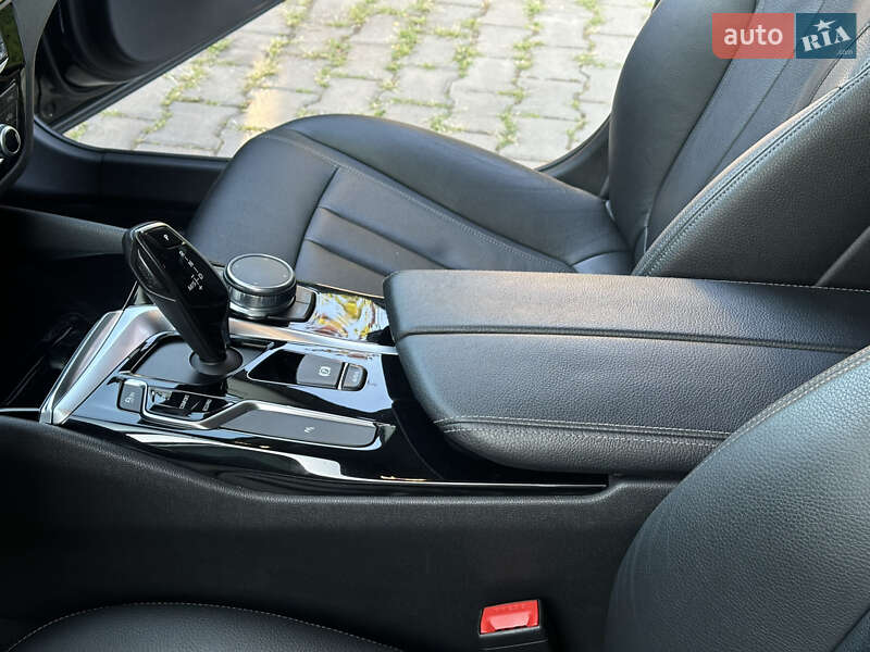 Седан BMW 5 Series 2017 в Одессе