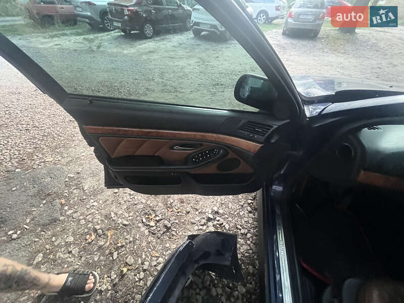 Седан BMW 5 Series 1997 в Киеве