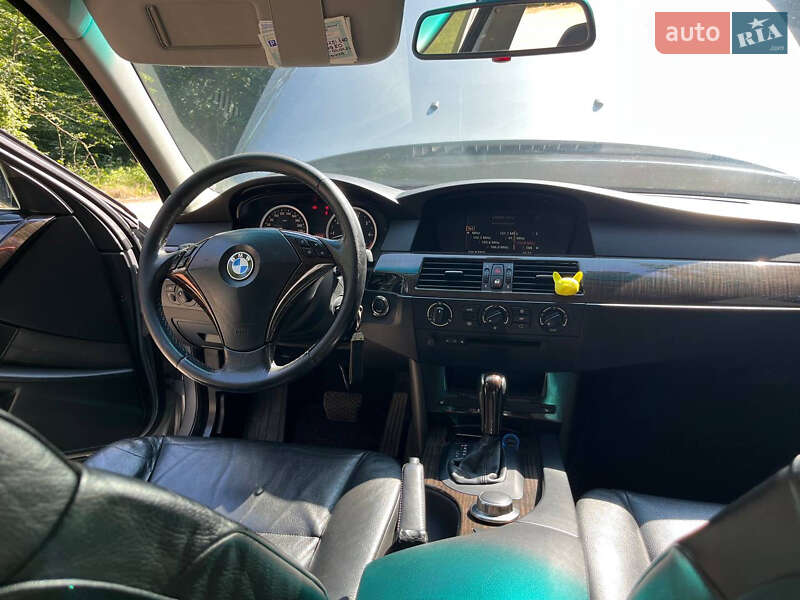 Седан BMW 5 Series 2006 в Львове