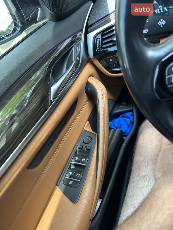Универсал BMW 5 Series 2017 в Хмельницком