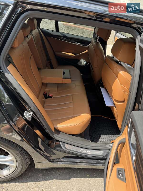 Универсал BMW 5 Series 2017 в Хмельницком