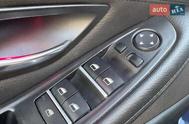Седан BMW 5 Series 2012 в 