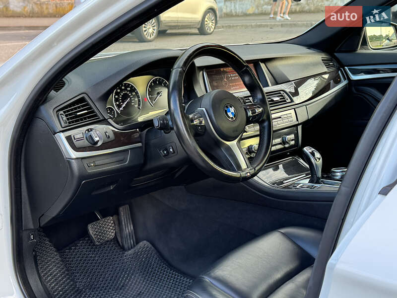 Седан BMW 5 Series 2015 в Виннице