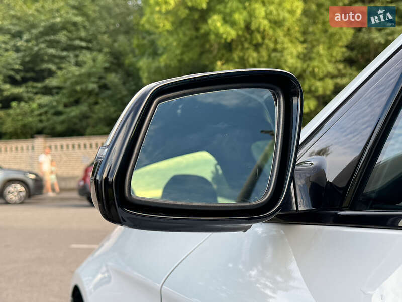 Седан BMW 5 Series 2015 в Виннице