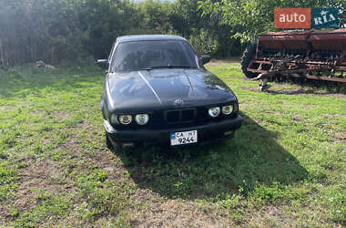 Седан BMW 5 Series 1990 в Жашківу