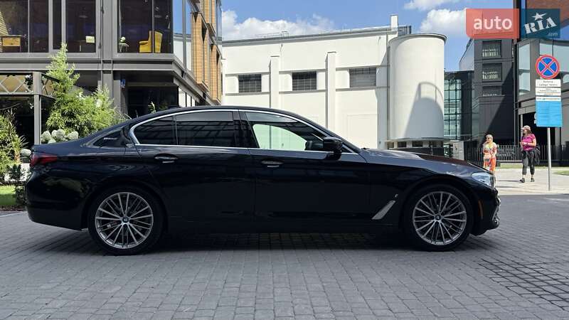 Седан BMW 5 Series 2017 в Львове