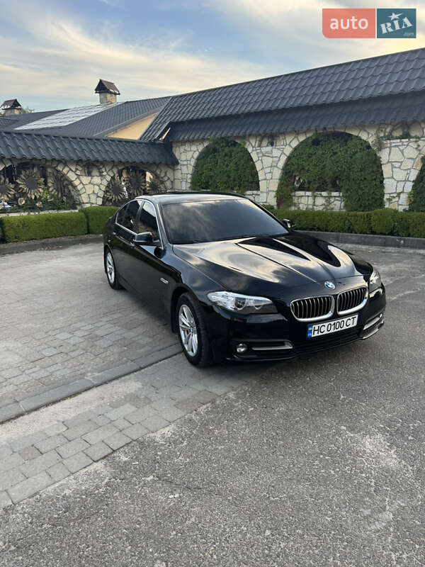 Седан BMW 5 Series 2016 в Львове
