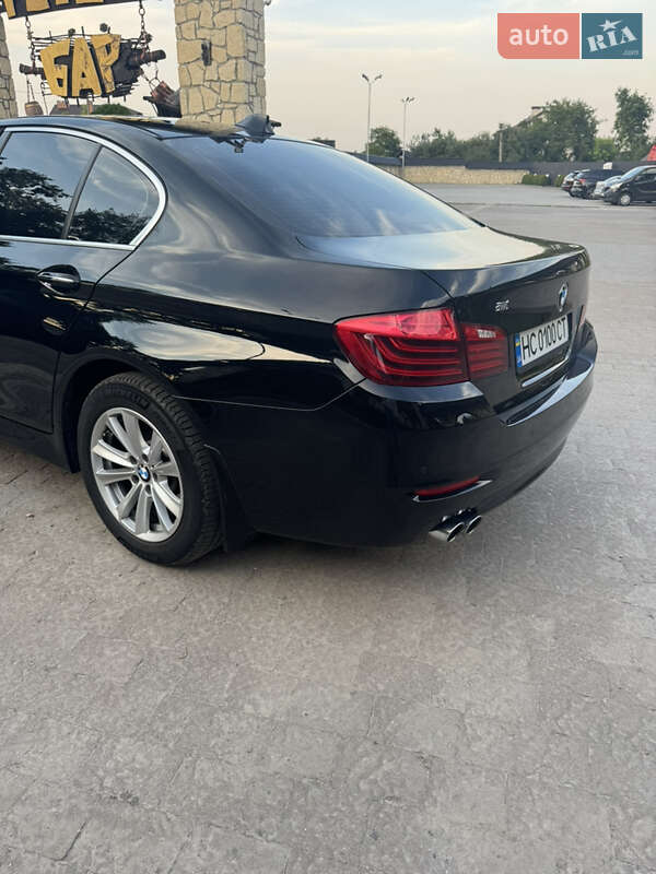 Седан BMW 5 Series 2016 в Львове