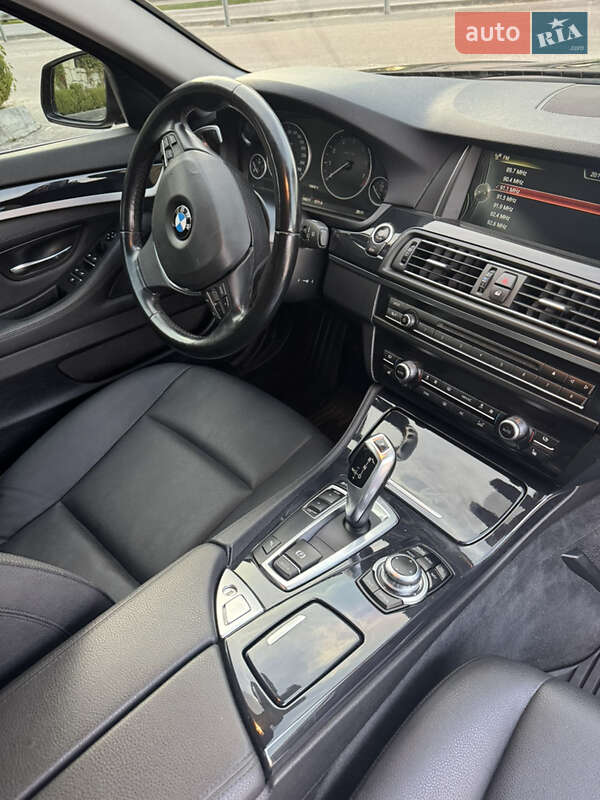 Седан BMW 5 Series 2016 в Львове