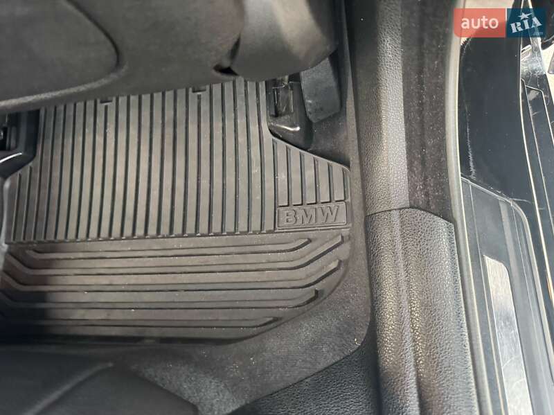 Седан BMW 5 Series 2016 в Львове