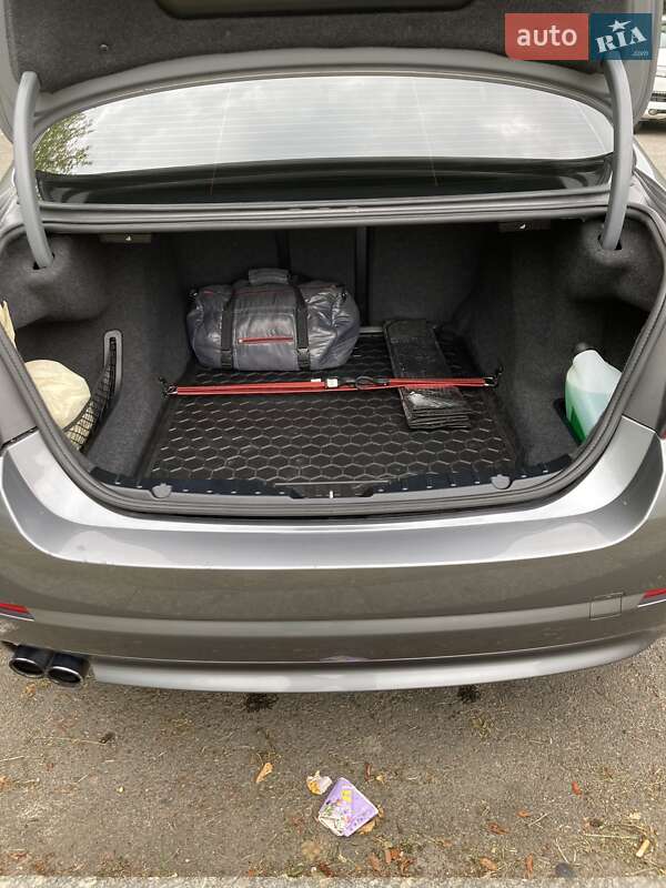 Седан BMW 5 Series 2013 в Львове фото 21 Седан BMW 5 Series 2013 в Львове