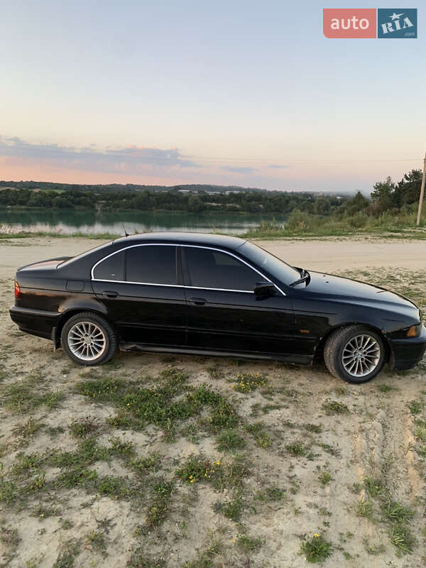 Седан BMW 5 Series 2001 в Львове