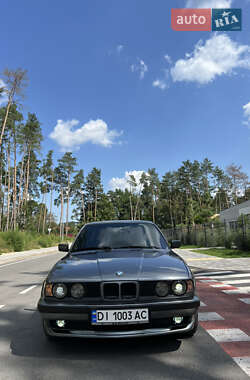 Седан BMW 5 Series 1993 в Житомире