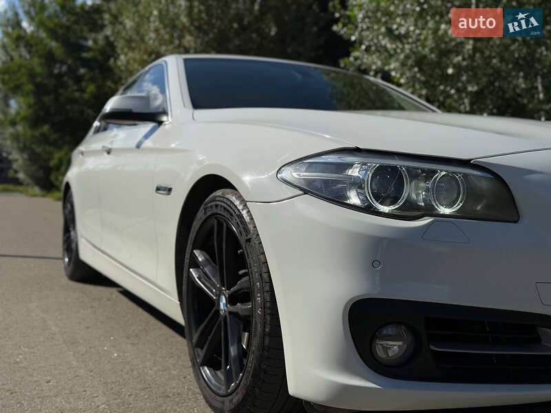 Седан BMW 5 Series 2015 в Киеве