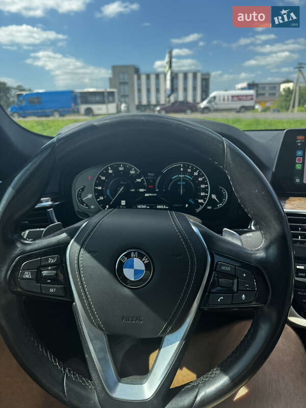 Седан BMW 5 Series 2018 в Львове