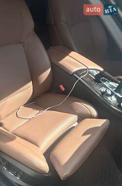 Седан BMW 5 Series 2012 в 