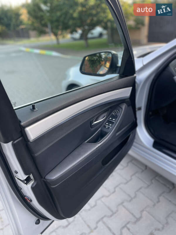 Седан BMW 5 Series 2010 в Луцке