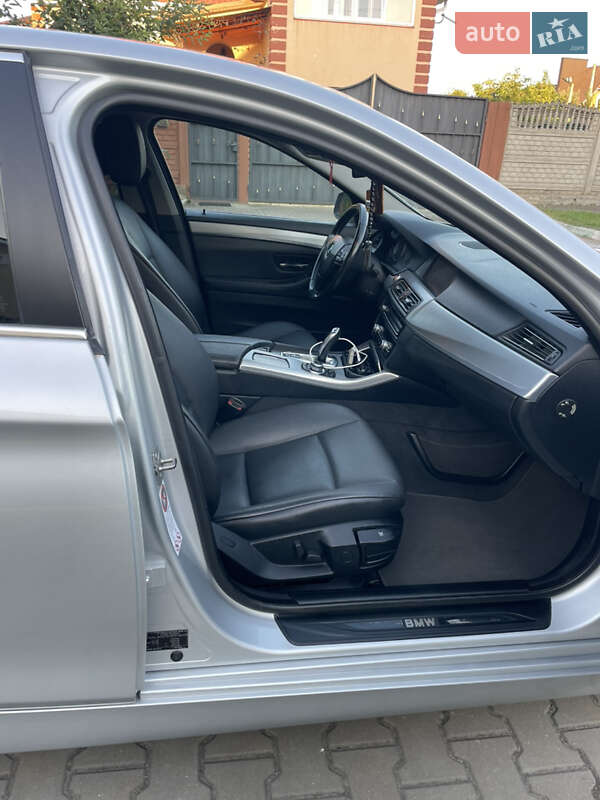 Седан BMW 5 Series 2010 в Луцке