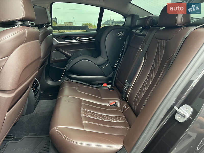 Седан BMW 5 Series 2017 в Рівному