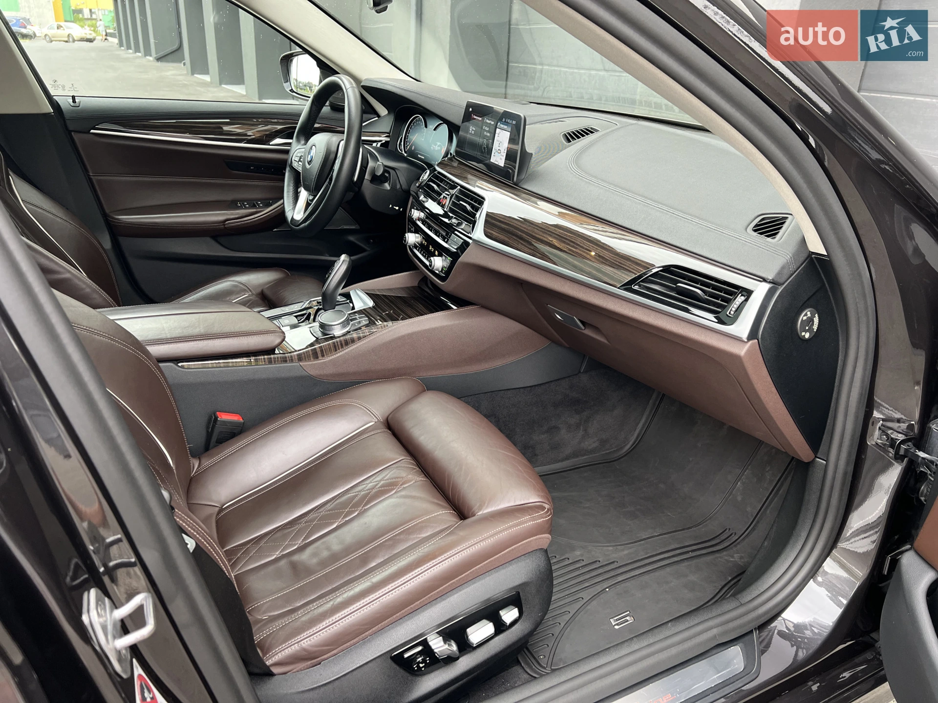 2017 BMW 5er - мініатюра 31