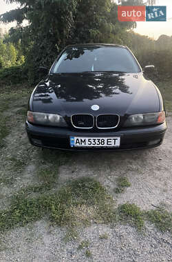 Седан BMW 5 Series 2000 в Казатине