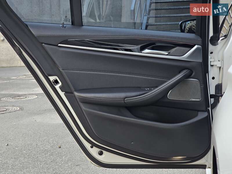 Седан BMW 5 Series 2017 в Києві