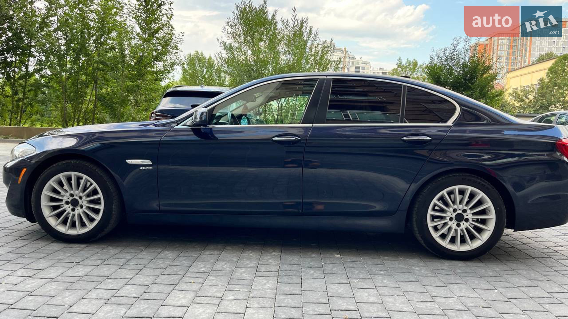 2010 BMW 5er - мініатюра 2