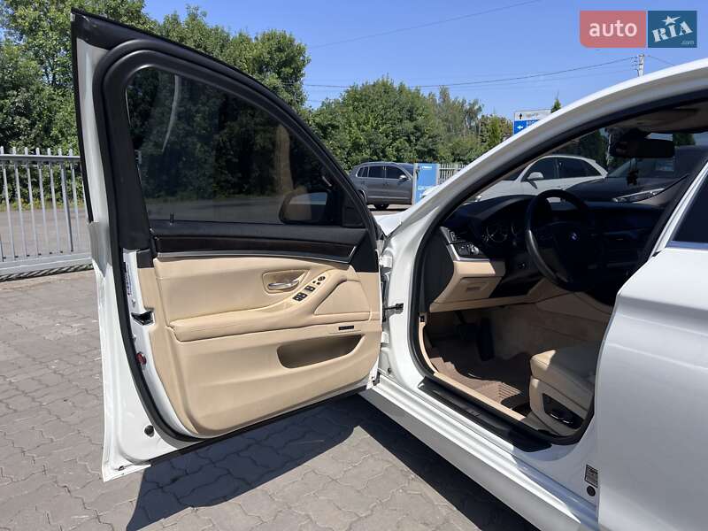 Седан BMW 5 Series 2013 в Нововолинську