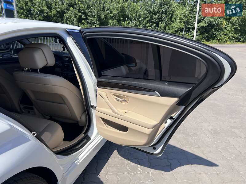 Седан BMW 5 Series 2013 в Нововолинську