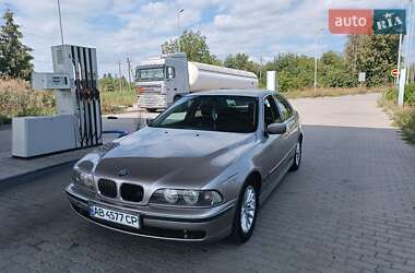 Седан BMW 5 Series 2000 в Тульчине
