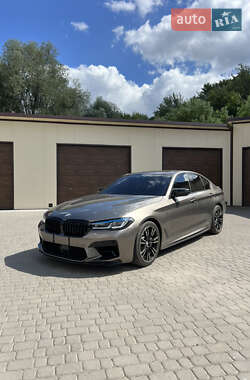 Седан BMW 5 Series 2017 в Мостиске