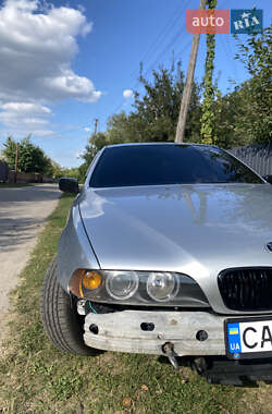 Седан BMW 5 Series 2001 в Киеве
