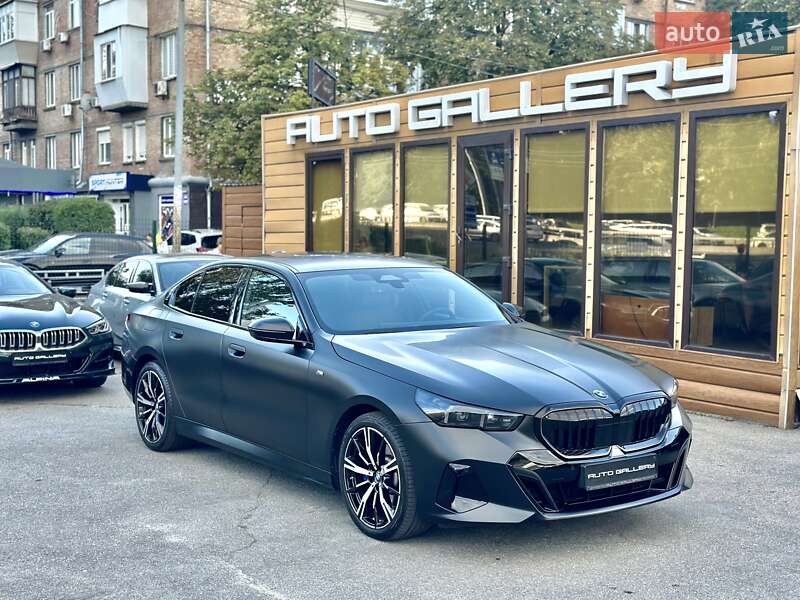 BMW 5 Series 2023