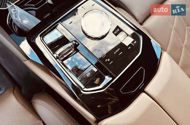 Седан BMW 5 Series 2023 в 