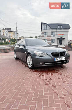 Седан BMW 5 Series 2007 в Ровно
