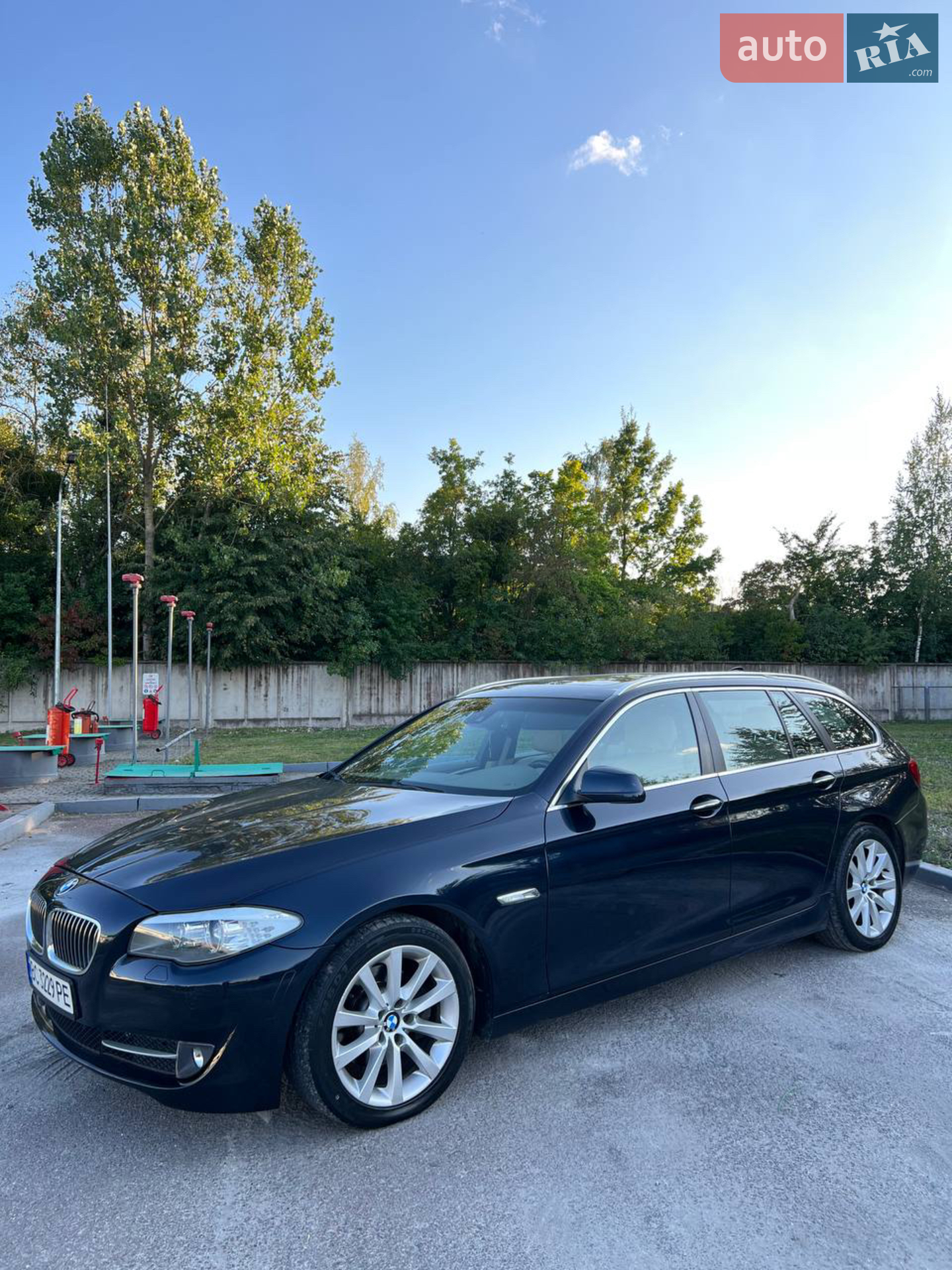 2012 BMW 5er - мініатюра 2