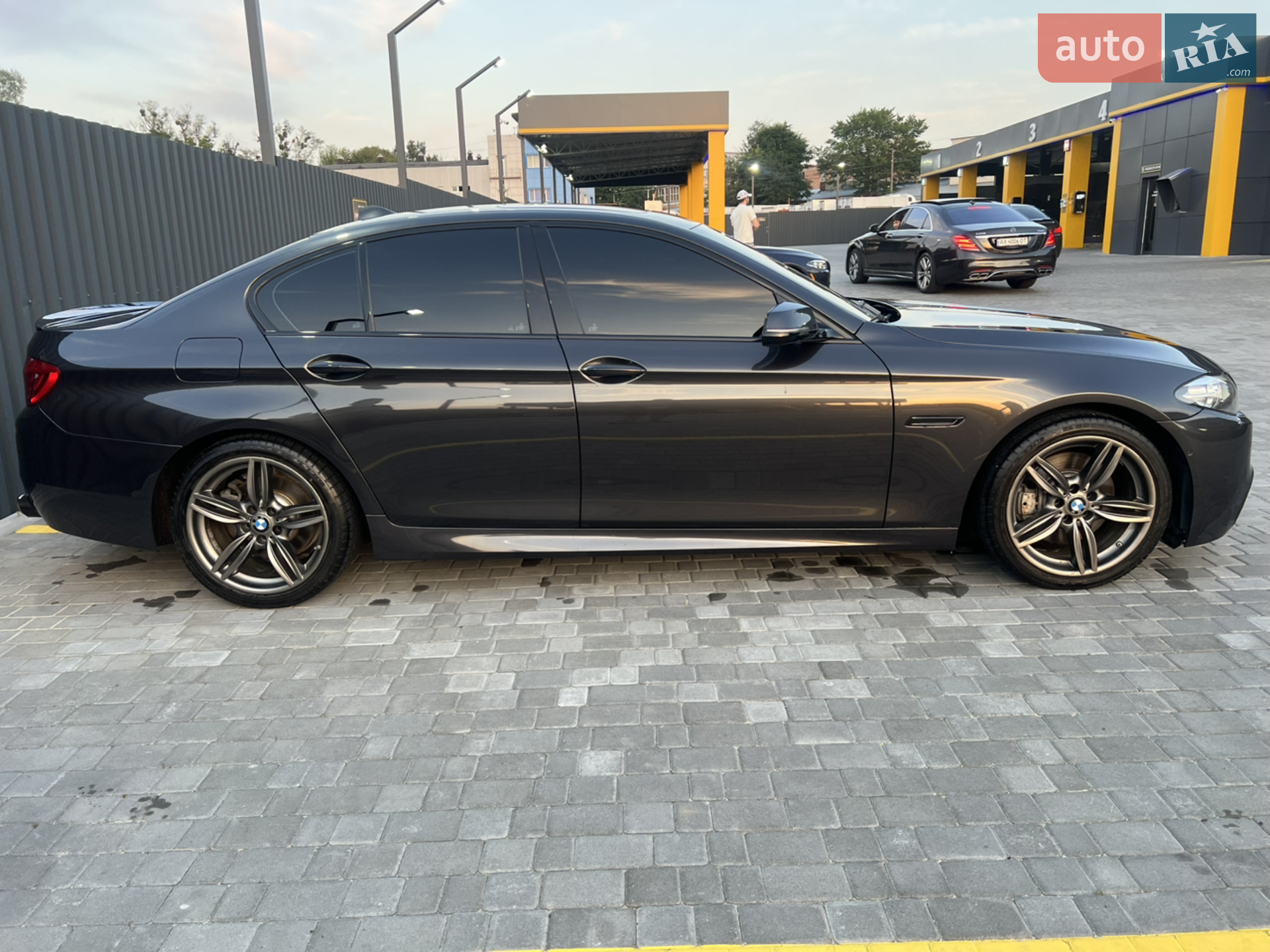 2014 BMW 5er - мініатюра 2