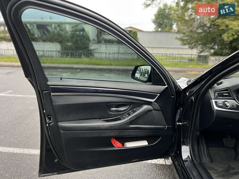 Седан BMW 5 Series 2016 в Киеве