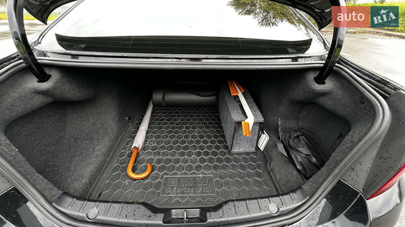 Седан BMW 5 Series 2016 в Киеве