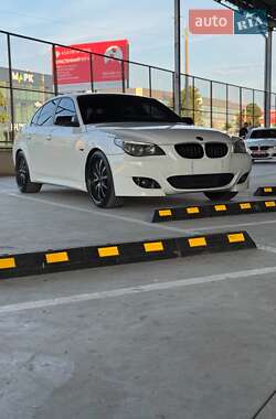 Седан BMW 5 Series 2009 в Рівному