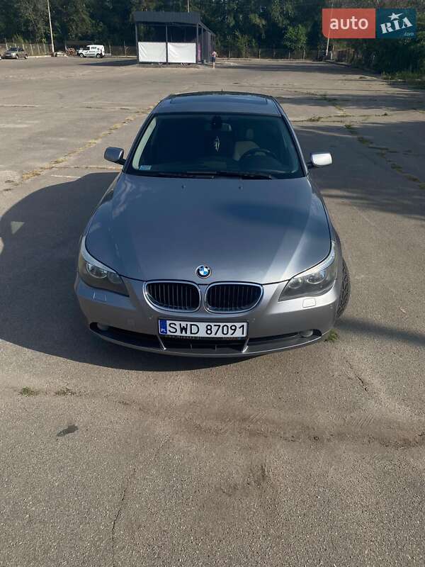 Седан BMW 5 Series 2004 в Запоріжжі