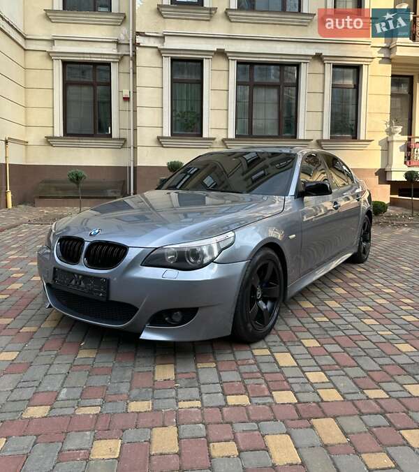 Седан BMW 5 Series 2004 в Одессе