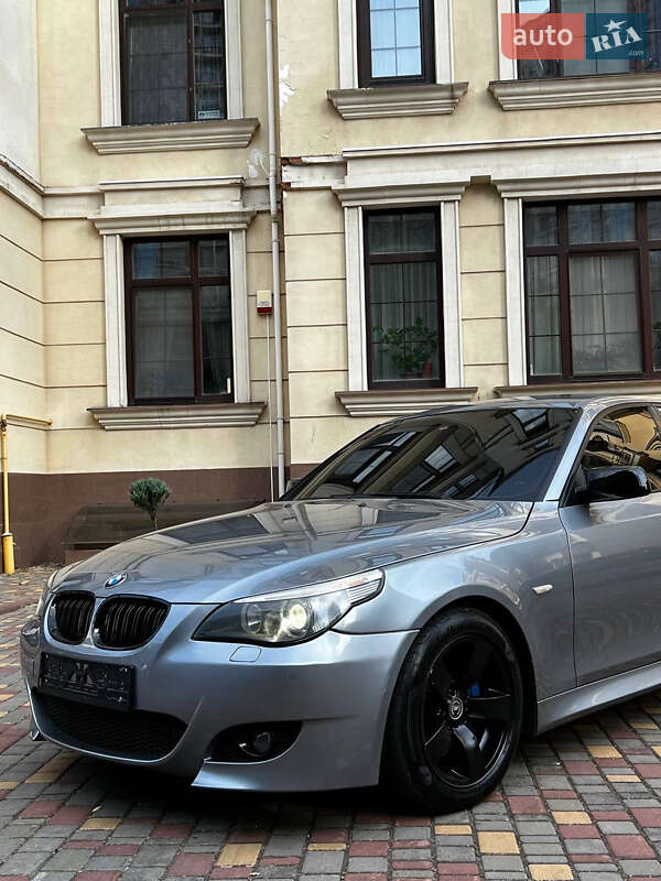 Седан BMW 5 Series 2004 в Одессе