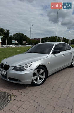 Седан BMW 5 Series 2004 в Калуше