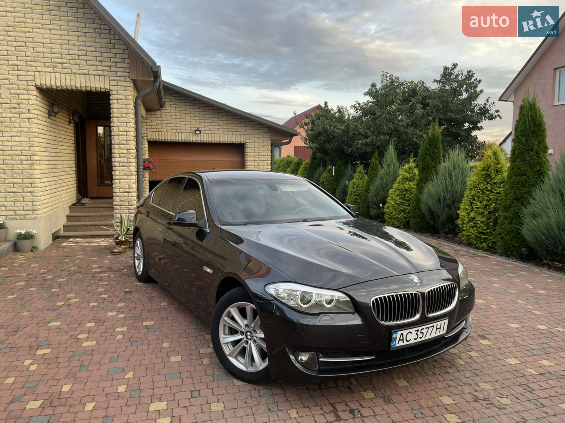 2011 BMW 5er - мініатюра 2